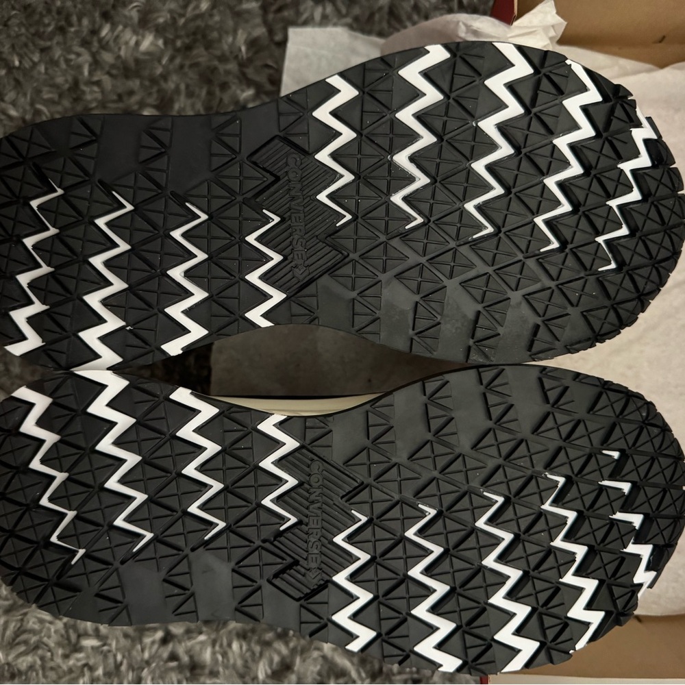 Size 9/10.5 Converse Black and Cream Traction Utility Hi Top AT-CX Sneakers - Picture 3 of 7